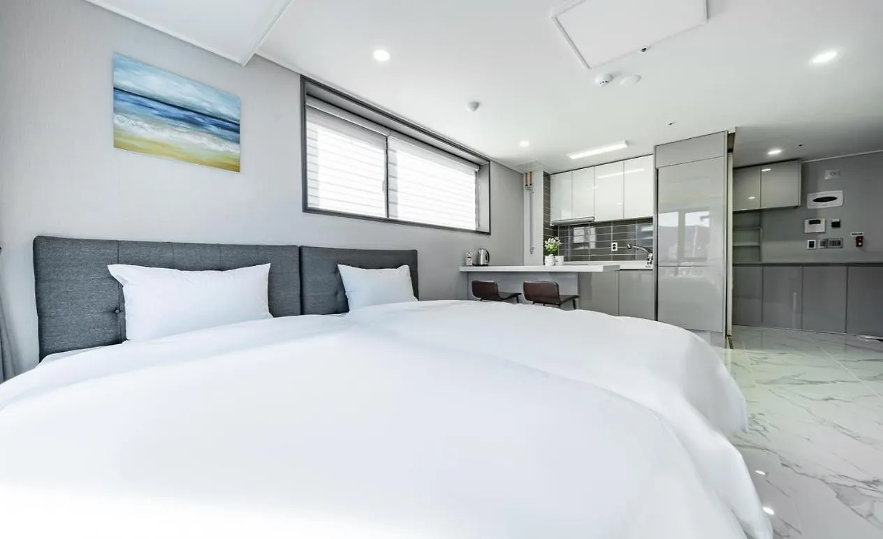 Songjeong Blue Castle Hotel Pusan Aparthotel