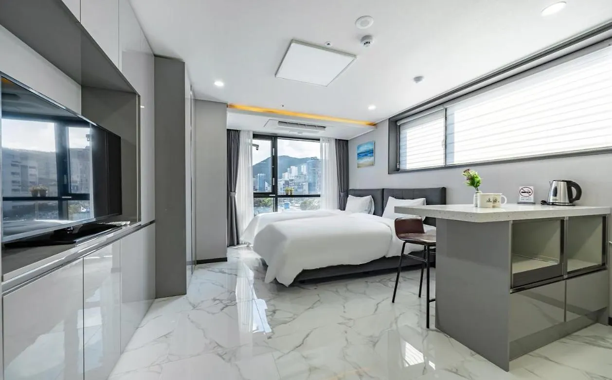 Songjeong Blue Castle Hotel Busan Aparthotel