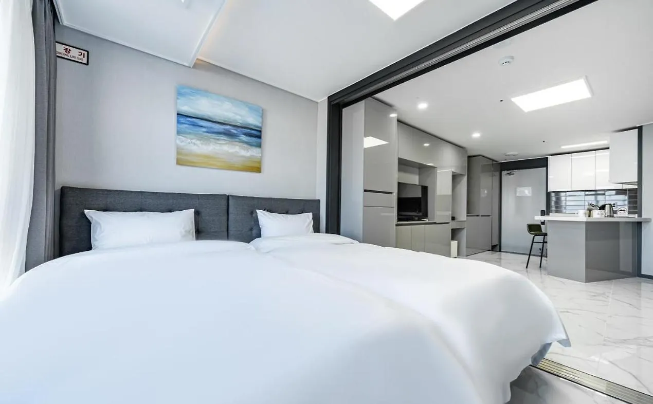 Songjeong Blue Castle Hotel Busan Aparthotel